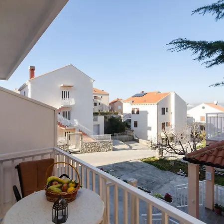 Apartment Senjo - With Balcony With Side Sea View 4 *